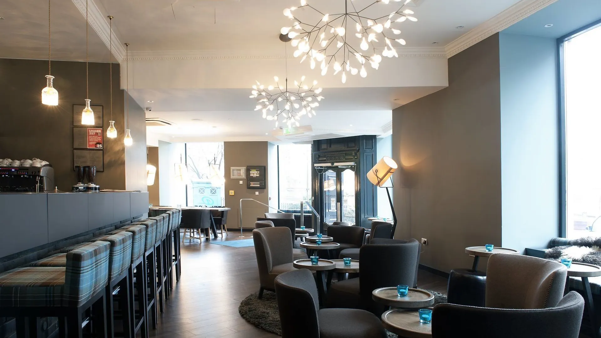 Motel One Edinburgh-Royal 3*, EDI