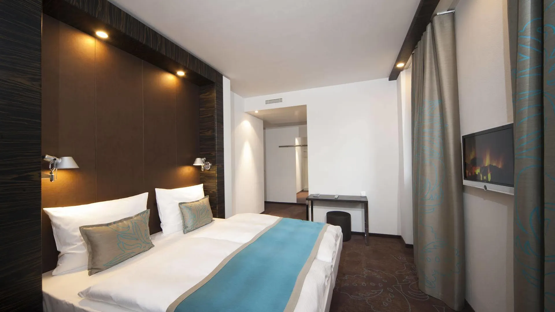 Motel One Edinburgh-Royal Hotel EDI